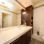 Podrozniczy Apartament Od Dziedzinca, Parking, Rynek 700 M Apartamento Breslavia