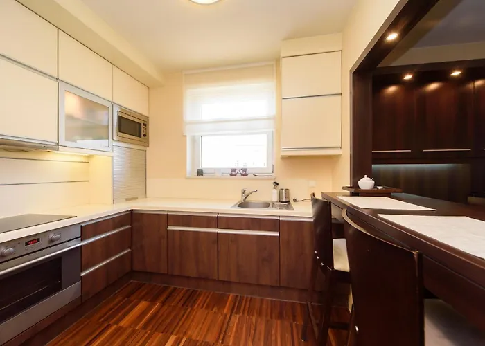 Daire Podrozniczy Apartament Od Dziedzinca, Parking, Rynek 700 M *