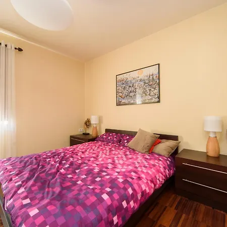 Podrozniczy Apartament Od Dziedzinca, Parking, Rynek 700 M *