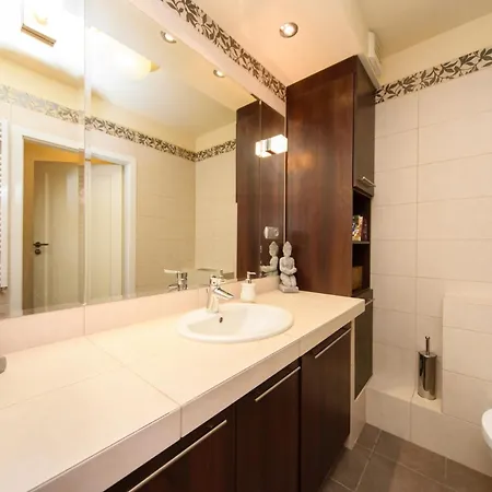 Podrozniczy Apartament Od Dziedzinca, Parking, Rynek 700 M Appartamento Breslavia